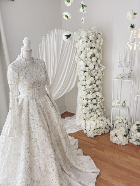 Bride Room, colonne florale et voilage