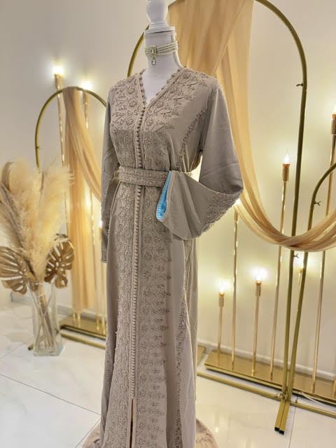 Caftan classique beige taupe, vue complète