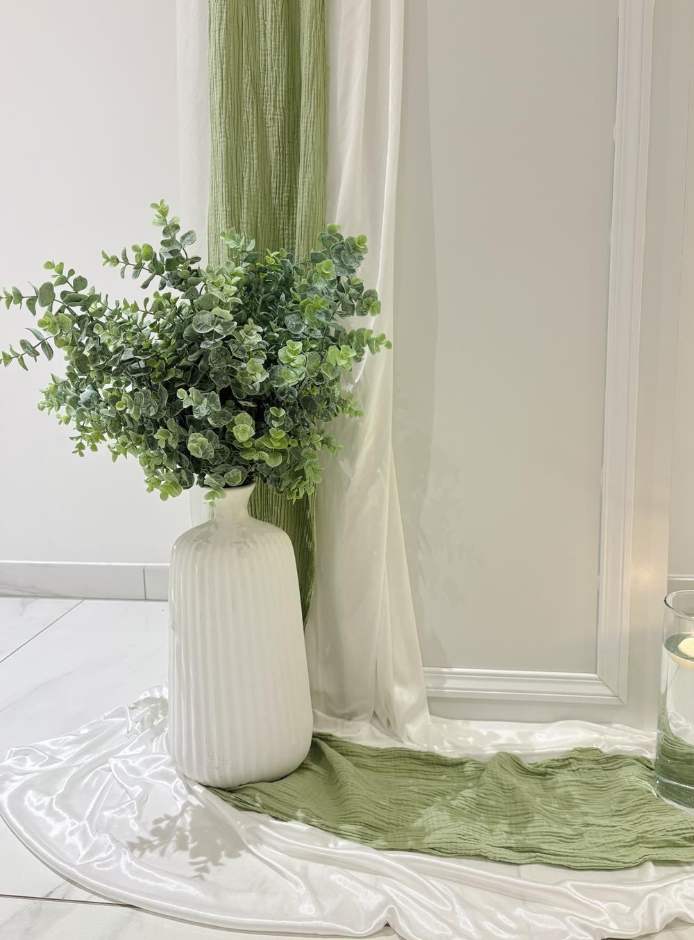 Panneau de bienvenue personnalisé, vue rapprochée eucalyptus