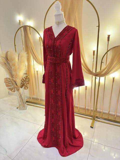 Caftan rouge bordeaux confectionné à la main