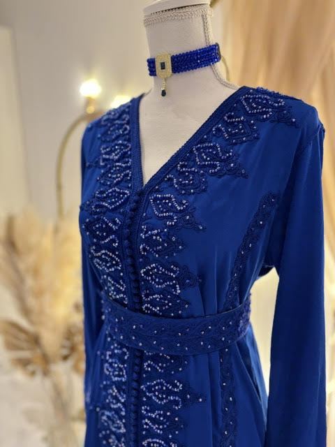 Caftan classique bleu royal, détail des broderies