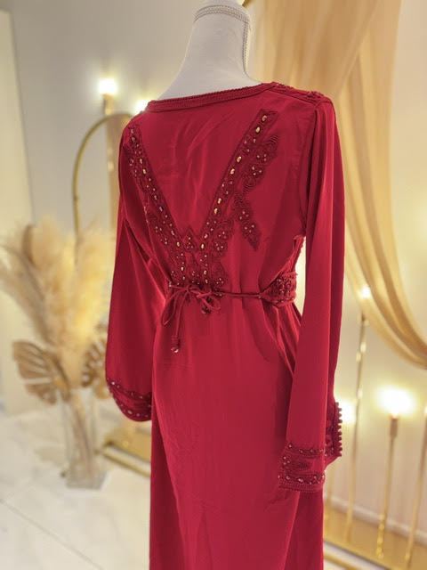 Caftan classique rouge bordeaux, vue de dos