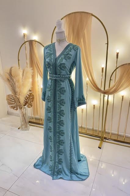 Caftan classique vert d’eau, vue complète